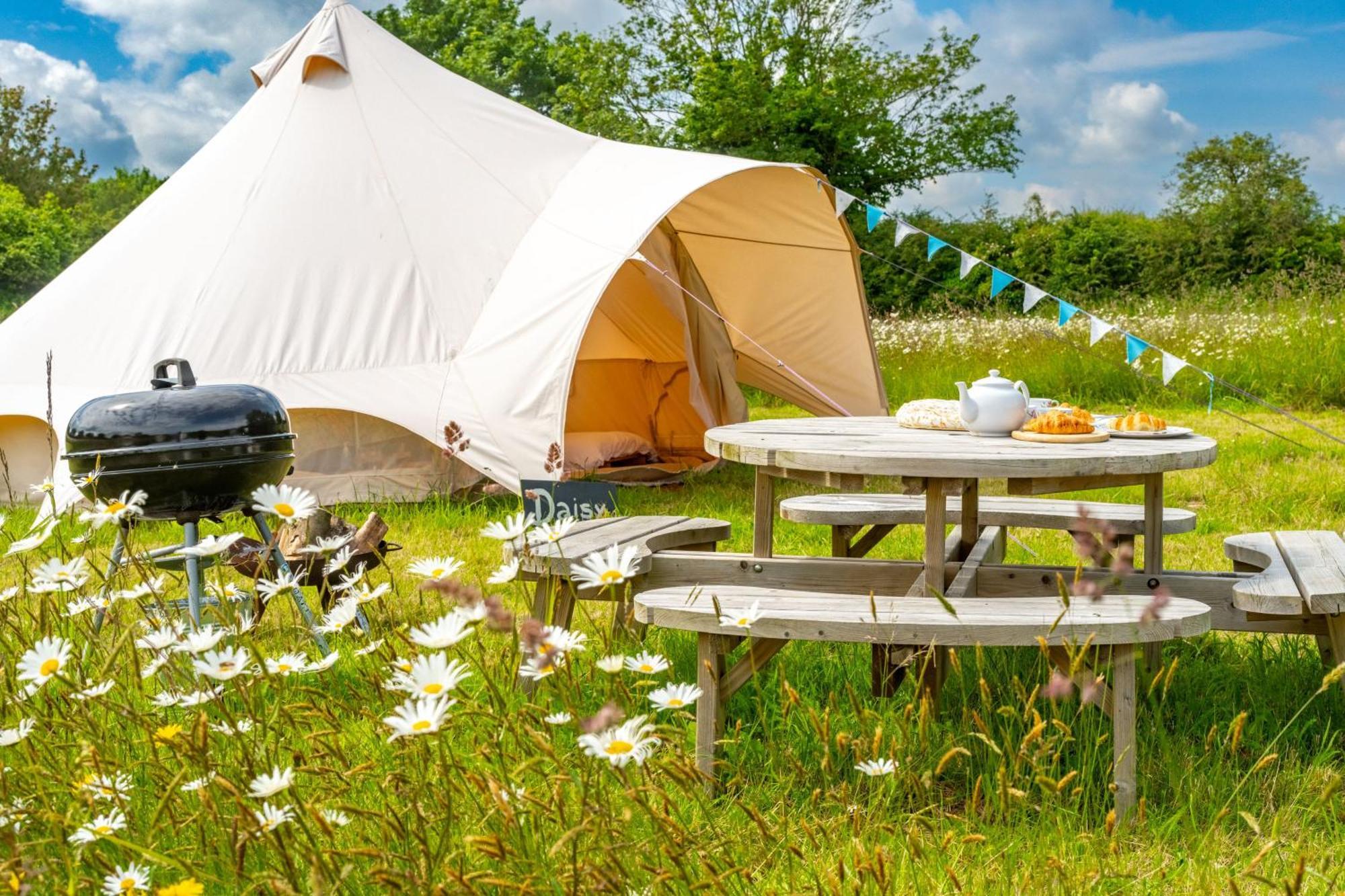 Cowslip At Blancas Bell Tents Villa Ringstead  Exterior photo